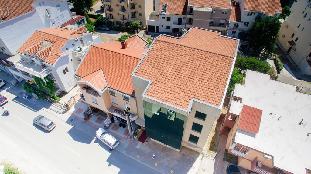 Hotel Amsterdam Budva Exterior photo