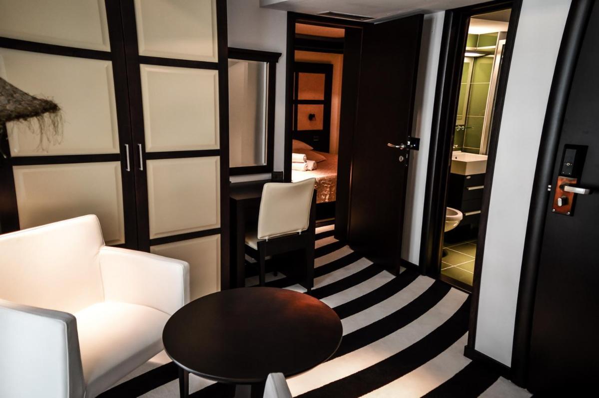 Hotel Amsterdam Budva Room photo